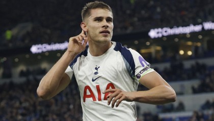 舍伍德：很多球队会想签下健康的范德芬，曼联应该考虑这笔交易