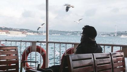 开云娱乐-打花了！姜至鹏角球开出，本科维奇力压后卫头球抢点完成梅开二度